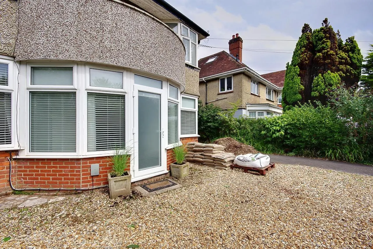 Large En-Suite By The Beach Bournemouth 0*,  United Kingdom