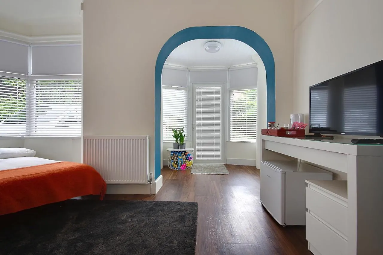 Large En-Suite By The Beach Bournemouth United Kingdom