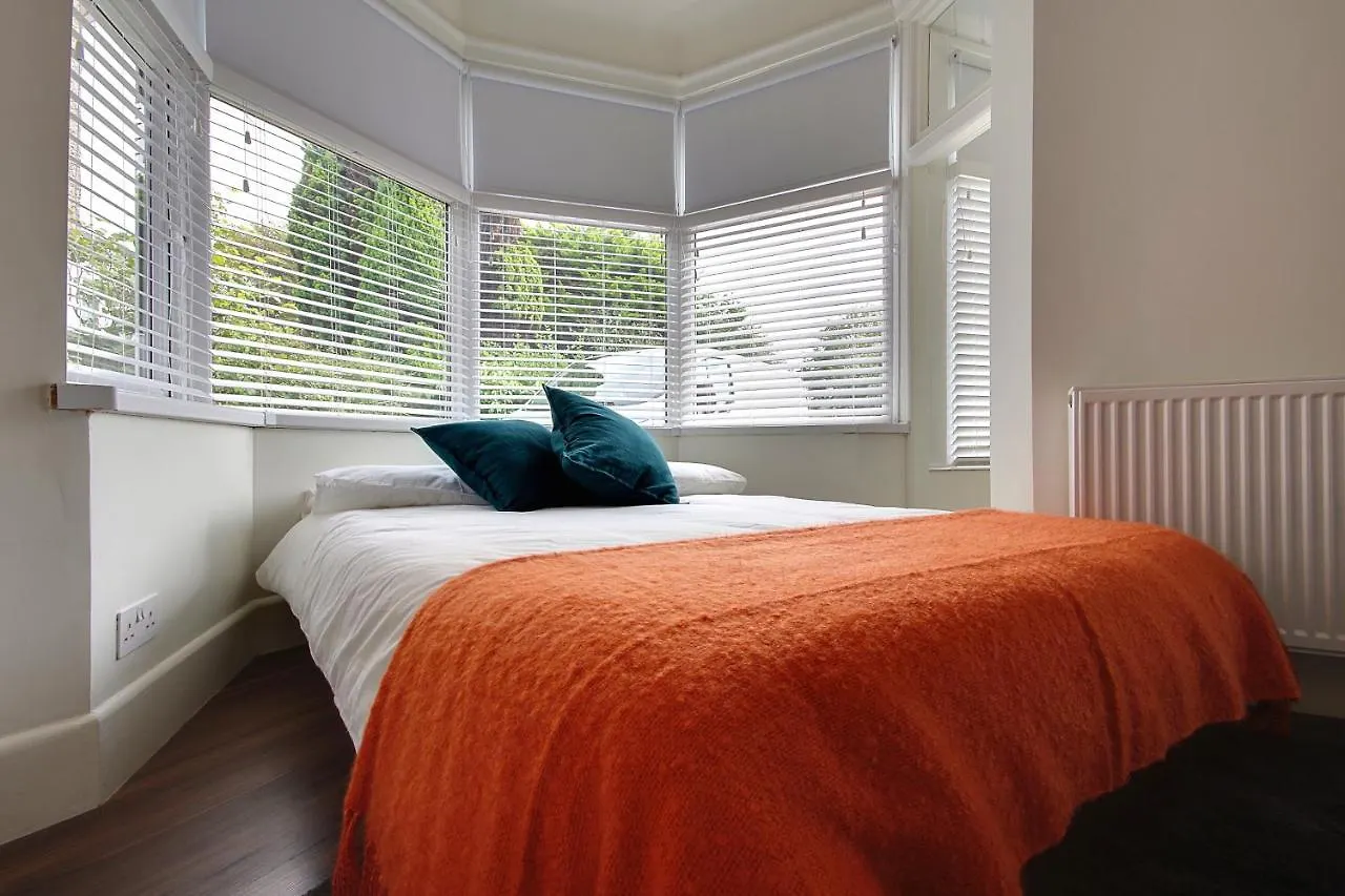 Large En-Suite By The Beach Bournemouth 0*,